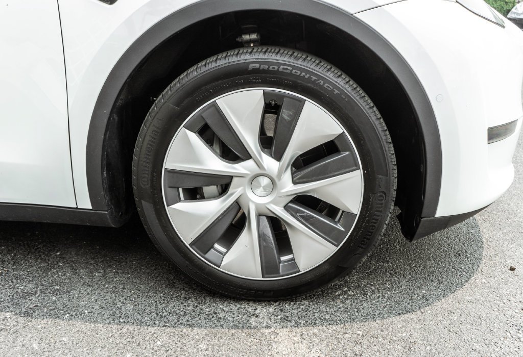 Used 2020 Tesla Model Y Long Range AWD/4WD image 4