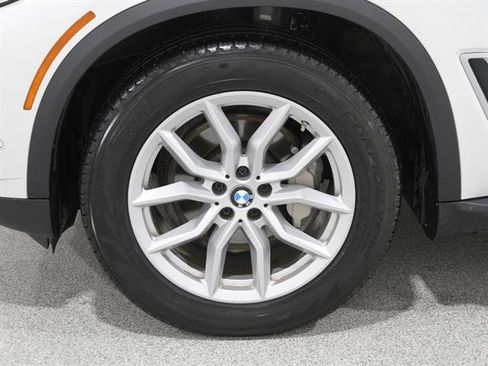 Used 2019 BMW X5 xDrive40i w/ Executive Package image 23