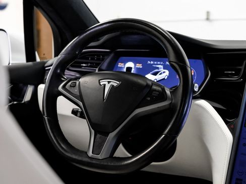 Used 2020 Tesla Model X Long Range image 20