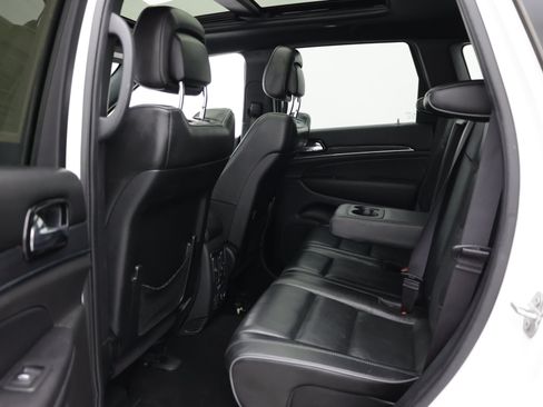 Used 2020 Jeep Grand Cherokee Overland RWD image 27