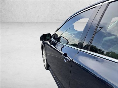 Used 2018 Toyota Camry XLE FWD image 30