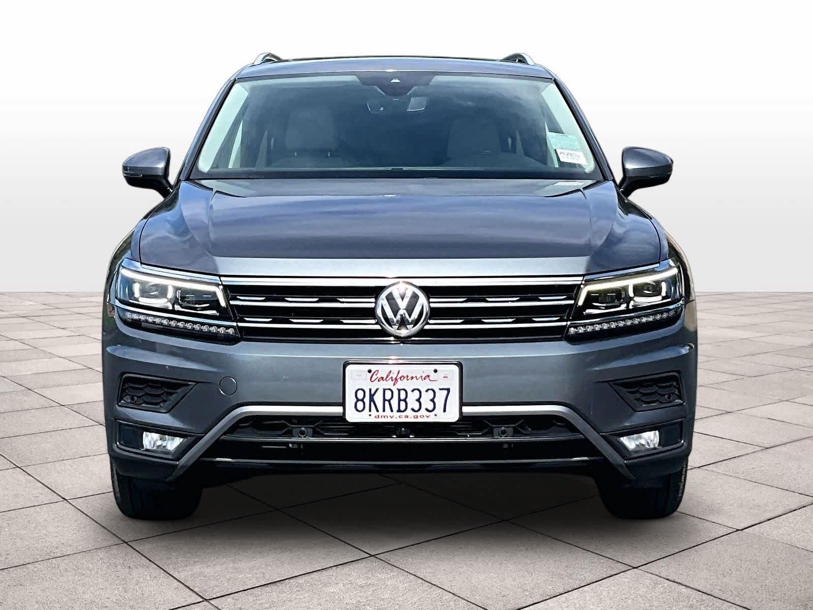 Used 2019 Volkswagen Tiguan SEL Premium w/ 3rd Row Seat Package AWD/4WD image 3