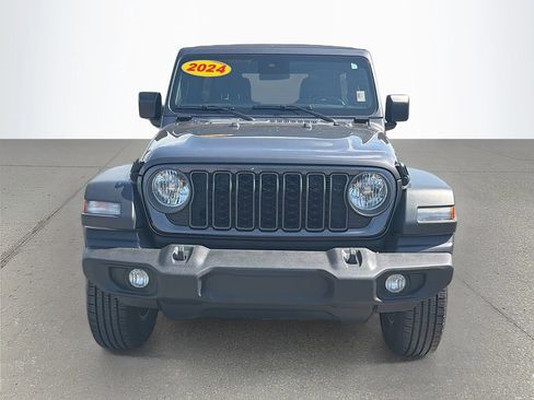Used 2024 Jeep Wrangler Unlimited Sport AWD/4WD image 9
