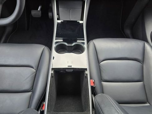 Used 2020 Tesla Model Y Performance image 25