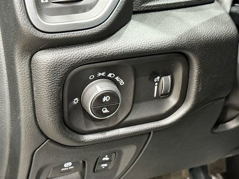 New 2026 RAM 1500 4x4 Crew Cab image 18