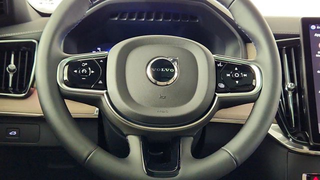 Used 2027 Volvo XC90 B6 Plus AWD/4WD image 25