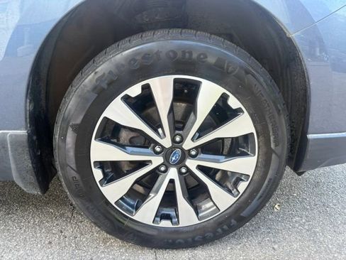 Used 2017 Subaru Outback 2.5i Limited image 12