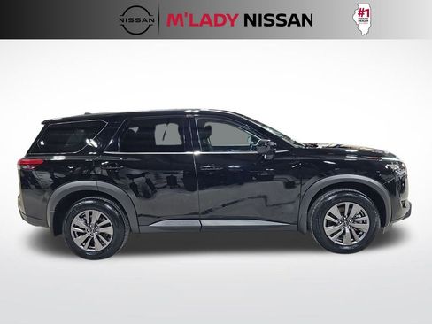 Used 2023 Nissan Pathfinder S image 6