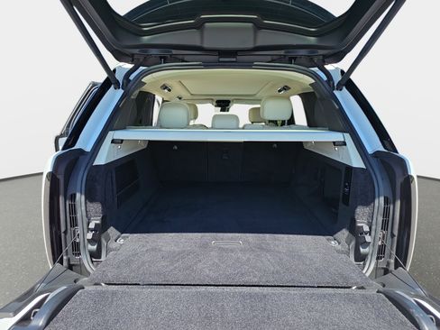 Certified 2023 Land Rover Range Rover SE AWD/4WD image 12