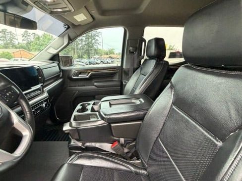 Certified 2023 GMC Sierra 1500 SLE RWD image 15