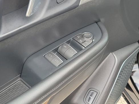 Used 2025 Buick Enclave Avenir w/ Super Cruise Package AWD/4WD image 19