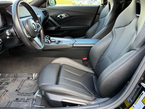 Certified 2023 BMW Z4 sDrive30i w/ Shadowloine Package image 21