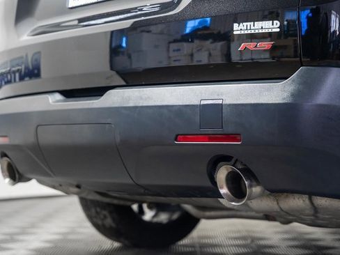 Used 2023 Chevrolet Traverse RS image 9