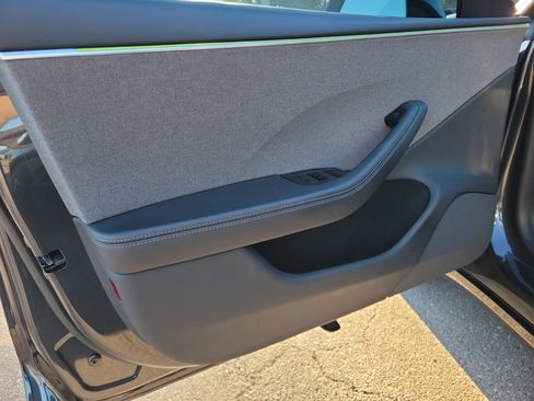 Used 2024 Tesla Model 3 Base image 19