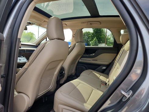 Used 2022 Lincoln Corsair AWD w/ Premium Package image 10