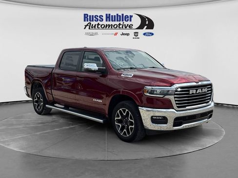 Used 2025 RAM 1500 Laramie AWD/4WD image 8