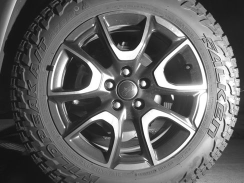 Used 2025 Jeep Compass Trailhawk AWD/4WD image 14