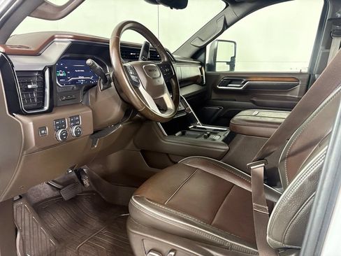 Used 2024 GMC Sierra 3500 Denali w/ Denali Reserve Package AWD/4WD image 29