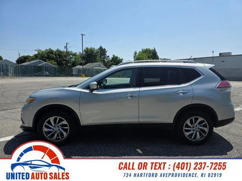 Used 2015 Nissan Rogue SL w/ SL Premium Package image 2