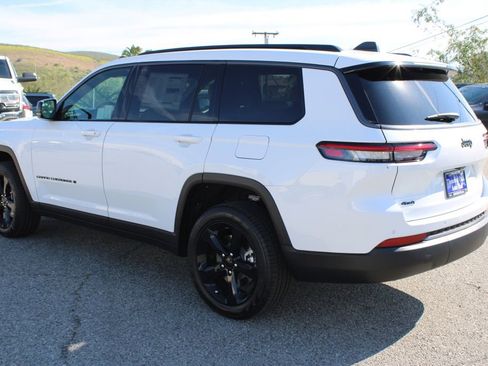 New 2026 Jeep Grand Cherokee L Limited w/ Limited Altitude Package AWD/4WD image 6