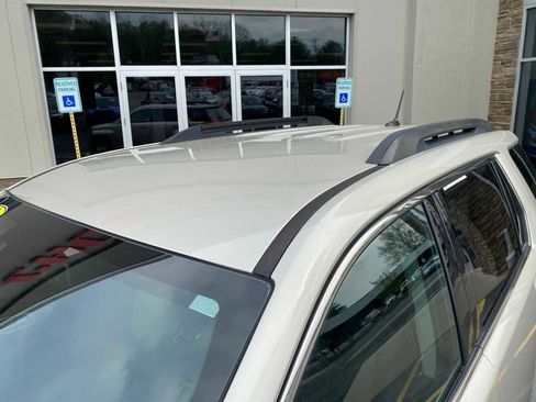 Used 2014 GMC Terrain SLE w/ Safety Package AWD/4WD image 5