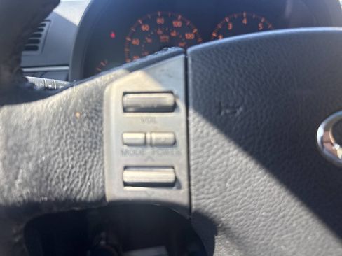 Used 2004 INFINITI G35 Coupe w/ Premium Pkg RWD image 38