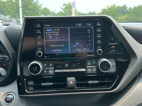 Used 2020 Toyota Highlander L AWD/4WD image 18