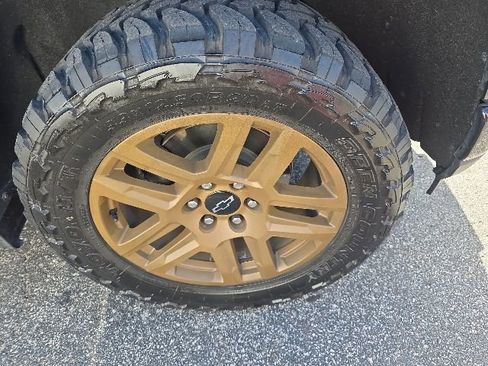 Used 2020 Chevrolet Silverado 1500 Custom w/ Rally Edition RWD image 7