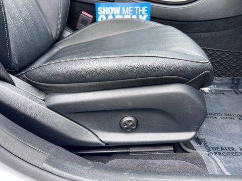 Used 2019 Mercedes-Benz E 300 image 57