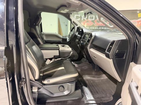 Used 2016 Ford F150 XLT RWD image 13