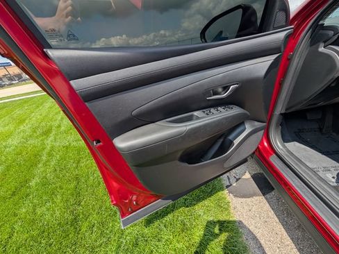 Used 2025 Hyundai Tucson SEL FWD image 15