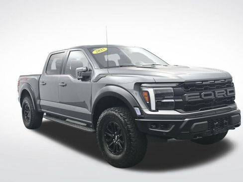 Used 2025 Ford F150 Raptor AWD/4WD image 3