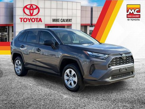 Used 2025 Toyota RAV4 LE FWD image 7