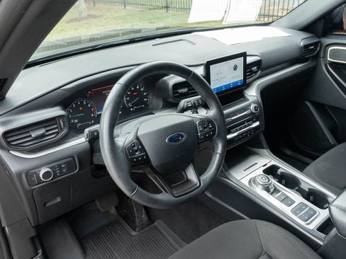 Used 2020 Ford Explorer XLT w/ Class III Trailer Tow Package RWD image 17