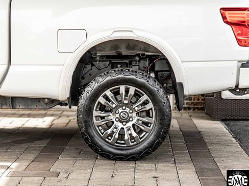 Used 2017 Nissan Titan Platinum Reserve image 7