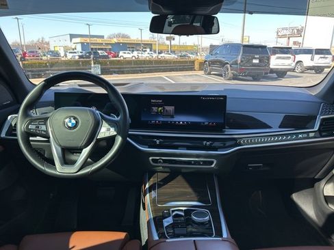 Used 2024 BMW X5 xDrive40i w/ Premium Package image 15