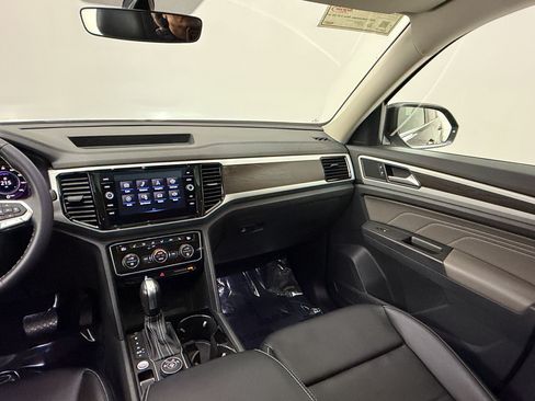 Used 2023 Volkswagen Atlas SE w/ Panoramic Sunroof Package AWD/4WD image 29