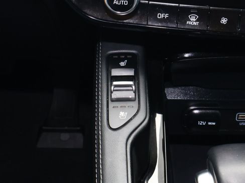 Used 2024 Kia Telluride EX w/ EX Captain's Chair Package FWD image 25