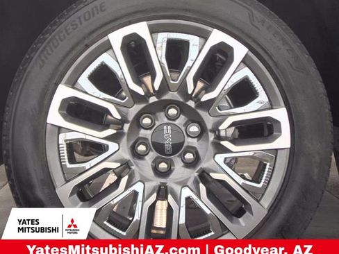 Used 2025 GMC Sierra 1500 Denali Ultimate image 6