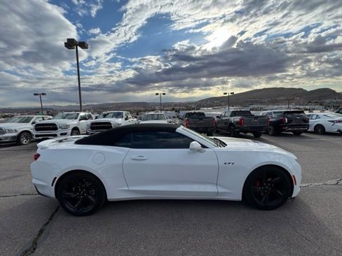 Used 2020 Chevrolet Camaro LT w/ Technology Package image 6