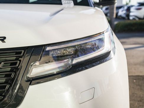 Used 2024 Land Rover Range Rover Velar S image 8