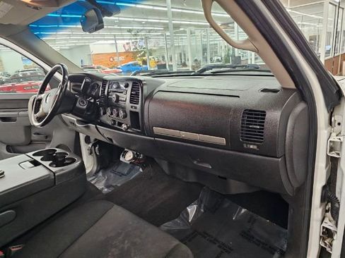 Used 2010 GMC Sierra 2500 SLE image 8