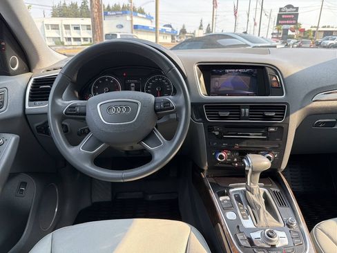 Used 2016 Audi Q5 2.0T Premium Plus w/ Technology Package AWD/4WD image 25
