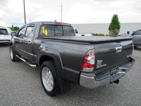 Used 2014 Toyota Tacoma PreRunner w/ SR5 Package RWD image 5