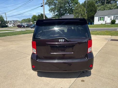 Used 2012 Scion xB FWD image 7