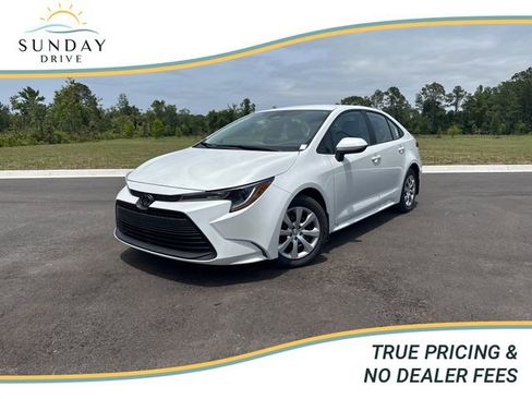 Used 2026 Toyota Corolla LE FWD image 1