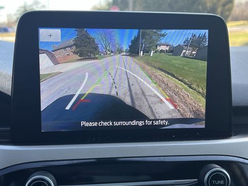 Used 2021 Ford Escape SE image 22