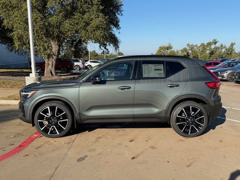 Used 2026 Volvo XC40 B5 Ultra w/ Protection Package Premier AWD/4WD image 3