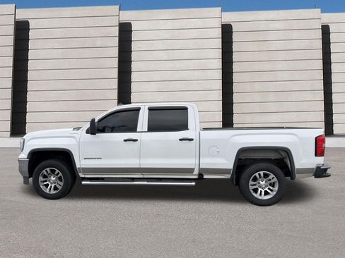 Used 2017 GMC Sierra 1500 4x4 Crew Cab w/ Sierra Convenience Package image 2