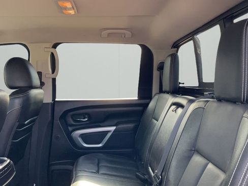 Used 2017 Nissan Titan PRO-4X w/ Pro-4x Convenience Package AWD/4WD image 16
